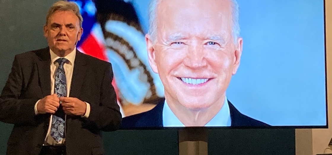 Joe Biden-lezing door Willem Post, gesprek met Alex Krijger