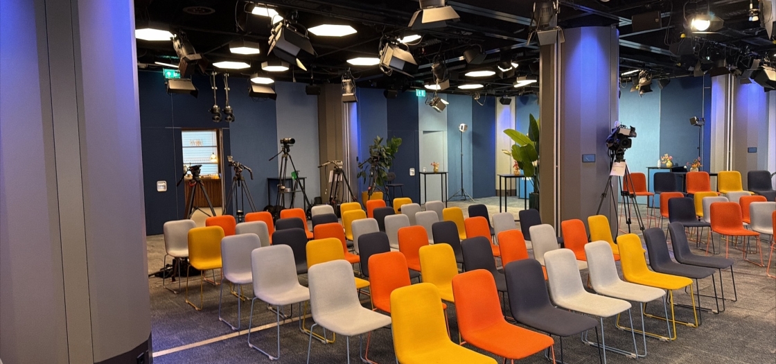 Nieuwe coalitie presenteert akkoord in Nieuwspoort