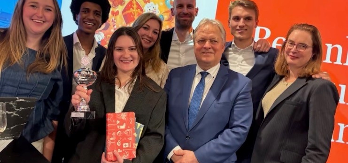 De Telegraaf wint Jong Nieuwspoort SinterPubqquiz