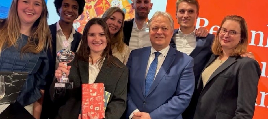 De Telegraaf wint Jong Nieuwspoort SinterPubqquiz