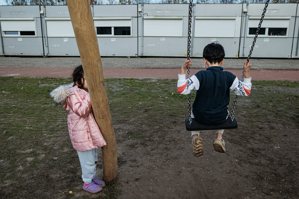 Kinderen in nood. Over het normaliseren van onveiligheid van kinderen in de asielnoodopvang