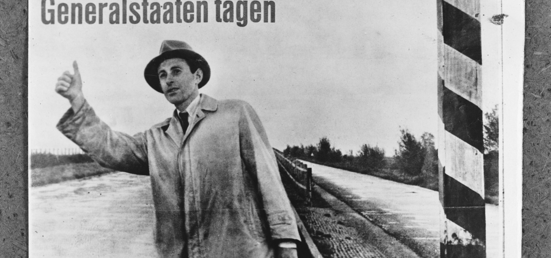 ,,1945. Herstel van de democratie"